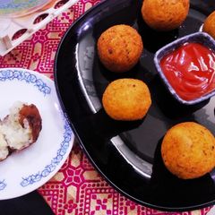 A picture of Poha (flatten rice) croquettes.
