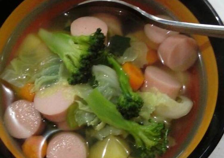 Langkah Mudah untuk Menyiapkan Sup sosis yang Menggugah Selera
