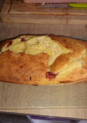 Une photo de Cake au Fromage Blanc et Fraises