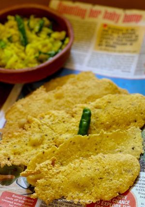 A picture of Fafda.