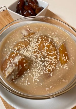 A picture of Sweet Pumpkin Soup (appetizers) -- Kolak PiLa (Pisang Labu).