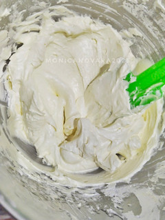 Foto resep Italian Meringue Buttercream (Tanpa Termometer)