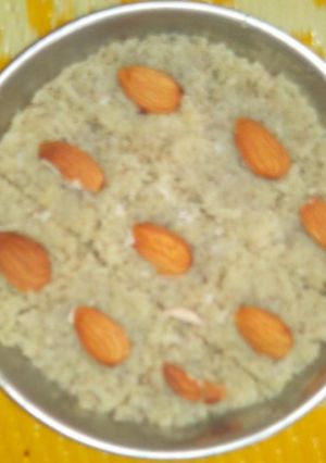 A picture of Coconut barfi.