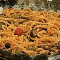 A picture of Noodles.