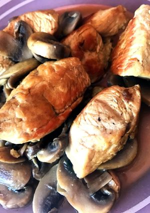Foto principal de Medallón de solomillo de pavo con champiñón al ajillo