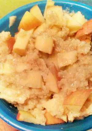A picture of Apple and oats.