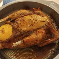 A picture of 香草燒烤雞 (Roasted Herbal Chicken).