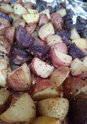 A picture of Momma's roasted baby potatoes.