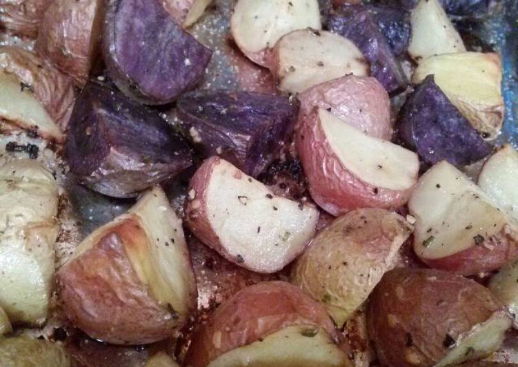 Simple Way to Prepare Quick Momma’s roasted baby potatoes