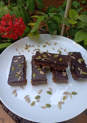 A picture of Roasted Sunflower seeds Chocolate Bar.