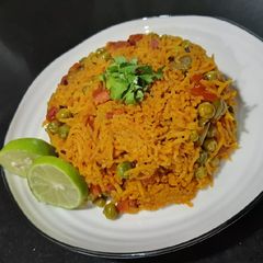 A picture of Veg cooker biryani.