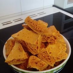 Cinder toffee A picture of Cinder toffee.