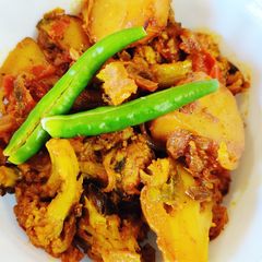 A picture of Gobhi Aloo Dhaba Style.