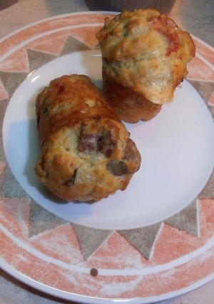 Φωτογραφία της συνταγής Αλμυρά muffins με κρεμμύδια, μπέικον και τυριά
