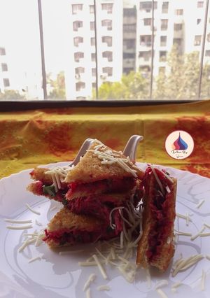 A picture of Beetroot Sandwich.
