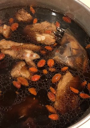 藥燉排骨【電鍋出食補】 的食譜成品照片