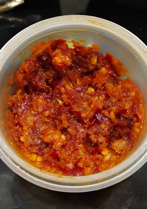 A picture of Coconut Garlic Chutney.