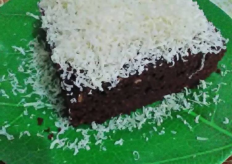 Brownis chokolatos keju simple..