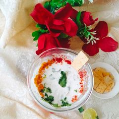 A picture of Mint Garlic Dip 😋 Herbed yogurt Curd Dip.