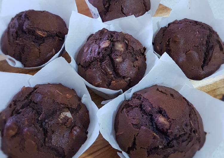 Alomond chocolate muffin