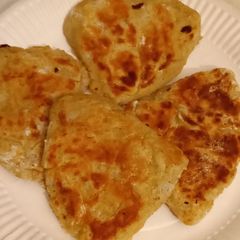 Easy Irish potato cakes A picture of Easy Irish potato cakes.