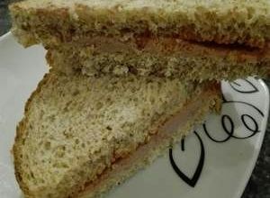 Una foto de Cena mi sándwich favorito y fácil de paté