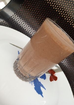A picture of Chocolate banana smoothie.