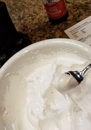 A picture of White Mountain Frosting.