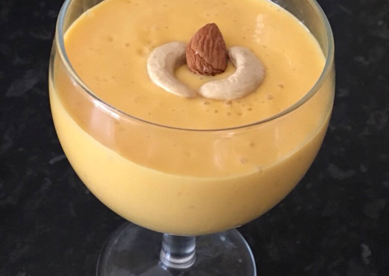 Mango lassi