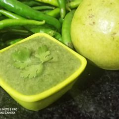 A picture of Amrood guava chutney.