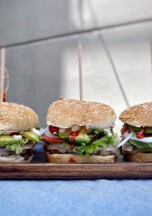 Una foto de Hamburguesa a la parrilla