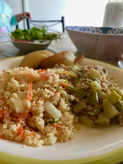 Una foto de Cuscus y guiso de zapallo italiano