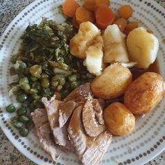 A picture of Granny's Sunday (Roast Lamb) dinner.