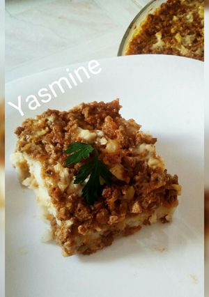 صورة لوصفة غراتان البطاطا بوري purée واللحم المرحي بزاف بنين😋