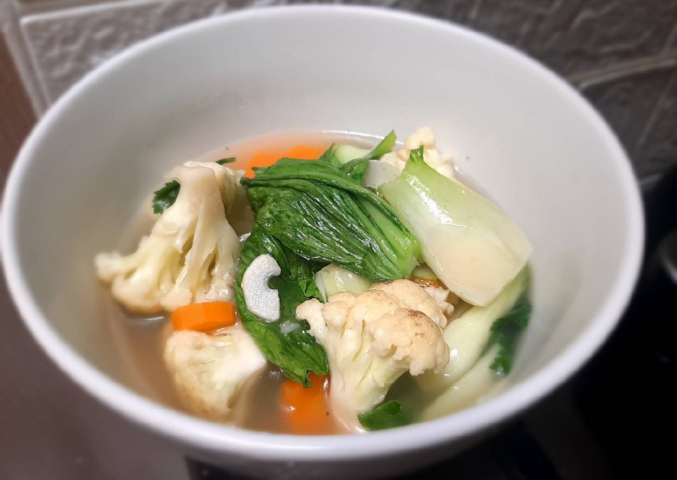 304. Sayur kuah kaldu ayam kombu