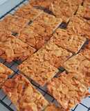 Bánh ngói hạnh nhân (Almond Tuiles)