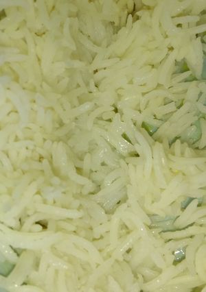 A picture of Rice in microwave.