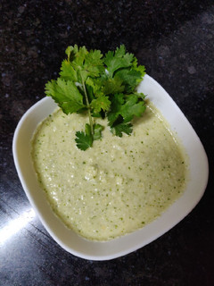 નારિયેળ ની ચટણી (Coconut Chutney Recipe In Gujarati) રેસીપી મુખ્ય ફોટો
