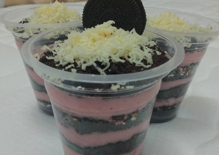 Resep Oreo Cheesecake stawberry, Enak