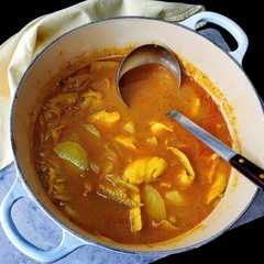 Foto principal de Sopa de patatas y pescado {con un toque marroquí}