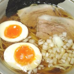 A picture of Simple self-made soup Ramen (What's  Ramen made of?).