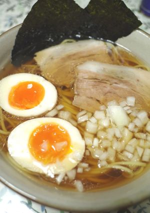 A picture of Simple self-made soup Ramen (What's  Ramen made of?).