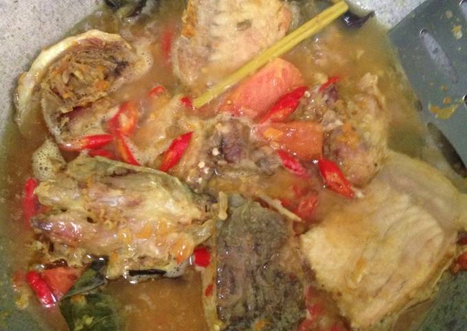 Cara Gampang Membuat Ikan Mas Bumbu Kuning yang Menggugah Selera