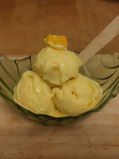 मैंगो आइसक्रीम(mango icecream recipe in hindi) रेसिपी मुख्य फोटो