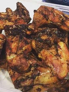 A picture of Smokey peppered Grilled Chicken.