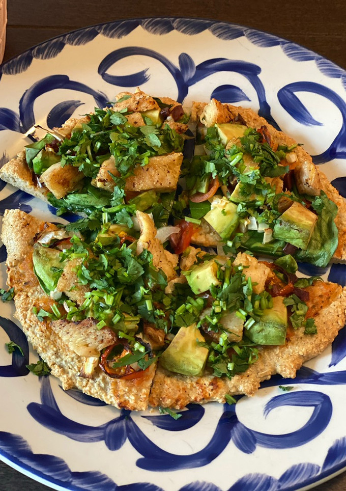 Una foto de Pizza personal Saludable, completamente casera (Gluten free & Dairy free)🍕