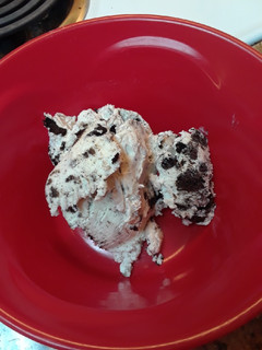 A picture of No Churn Cookies and Cream Ice Cream.