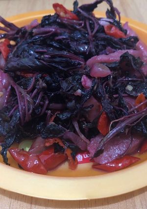 Foto resep Tumis Bayam Merah dengan Otak-Otak Ikan