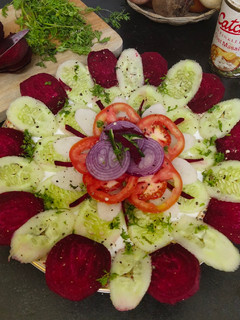 वेजी सलाद (vegies salad recipe in hindi) रेसिपी मुख्य फोटो