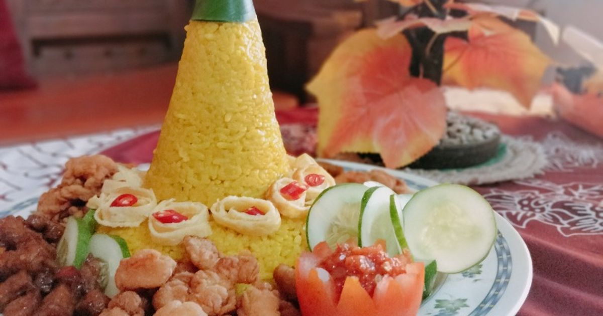 Nasi Kuning Tumpeng Sederhana